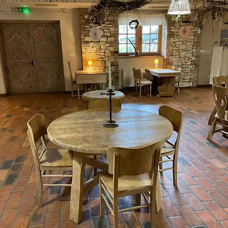 Guest house Stajnia Bialy Borek *