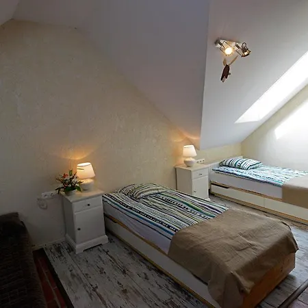 Stajnia Bialy Borek Biskupice (Czestochowa)