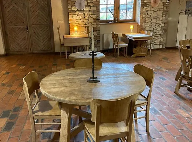 בית הארחה Stajnia Bialy Borek *