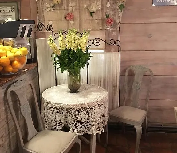 Stajnia Bialy Borek בית הארחה *